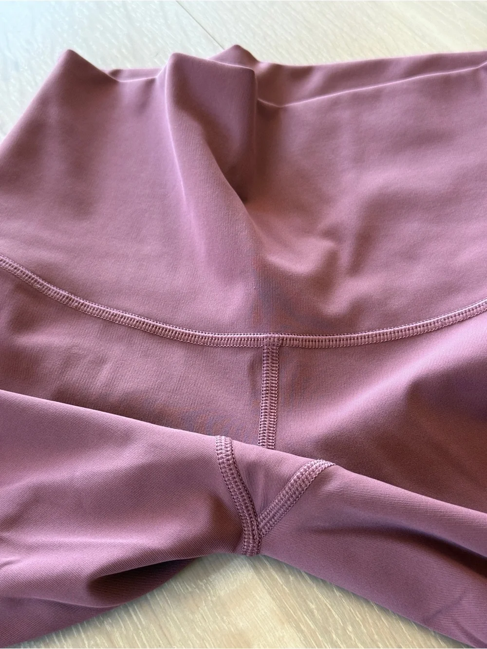Lululemon Wunder Under Crop II Hi-Rise Scallop 24” Leggings, Plum Size 6
